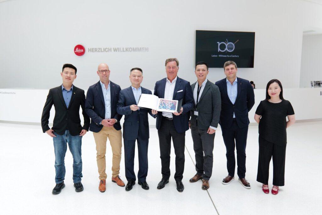 Xiaomi выпустила эксклюзивную версию флагмана 15 Ultra к 100-летию Leica с уникальным дизайном и ограниченным тиражом