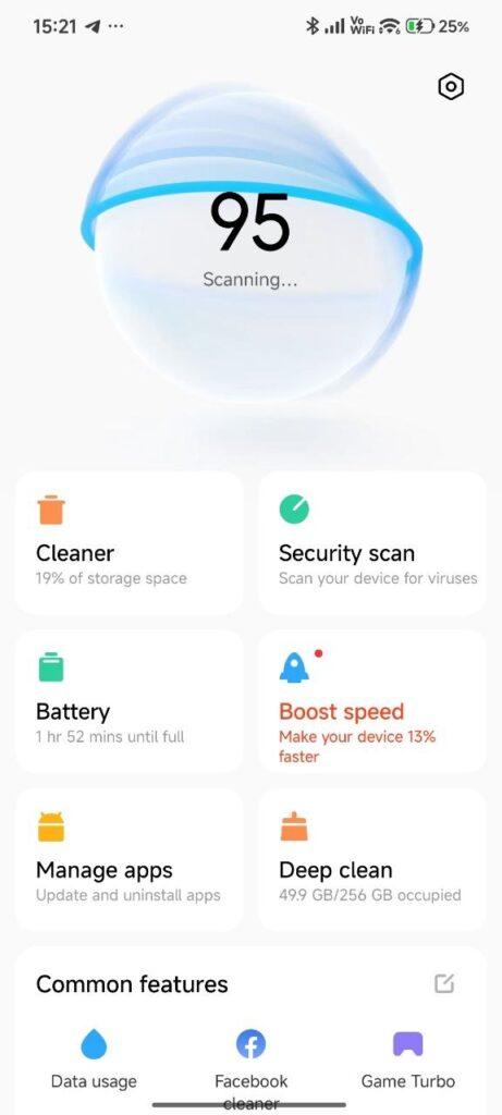 Интерфейс приложения HyperOS Security с функциями очистки и защиты.