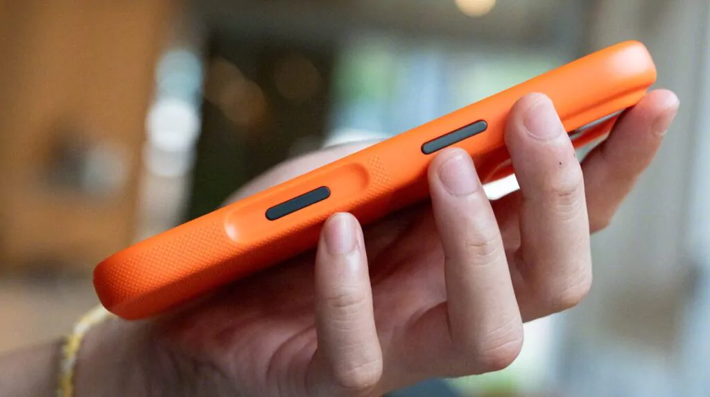 Xiaomi отказался от кнопки камеры как у iPhone 17 Pro