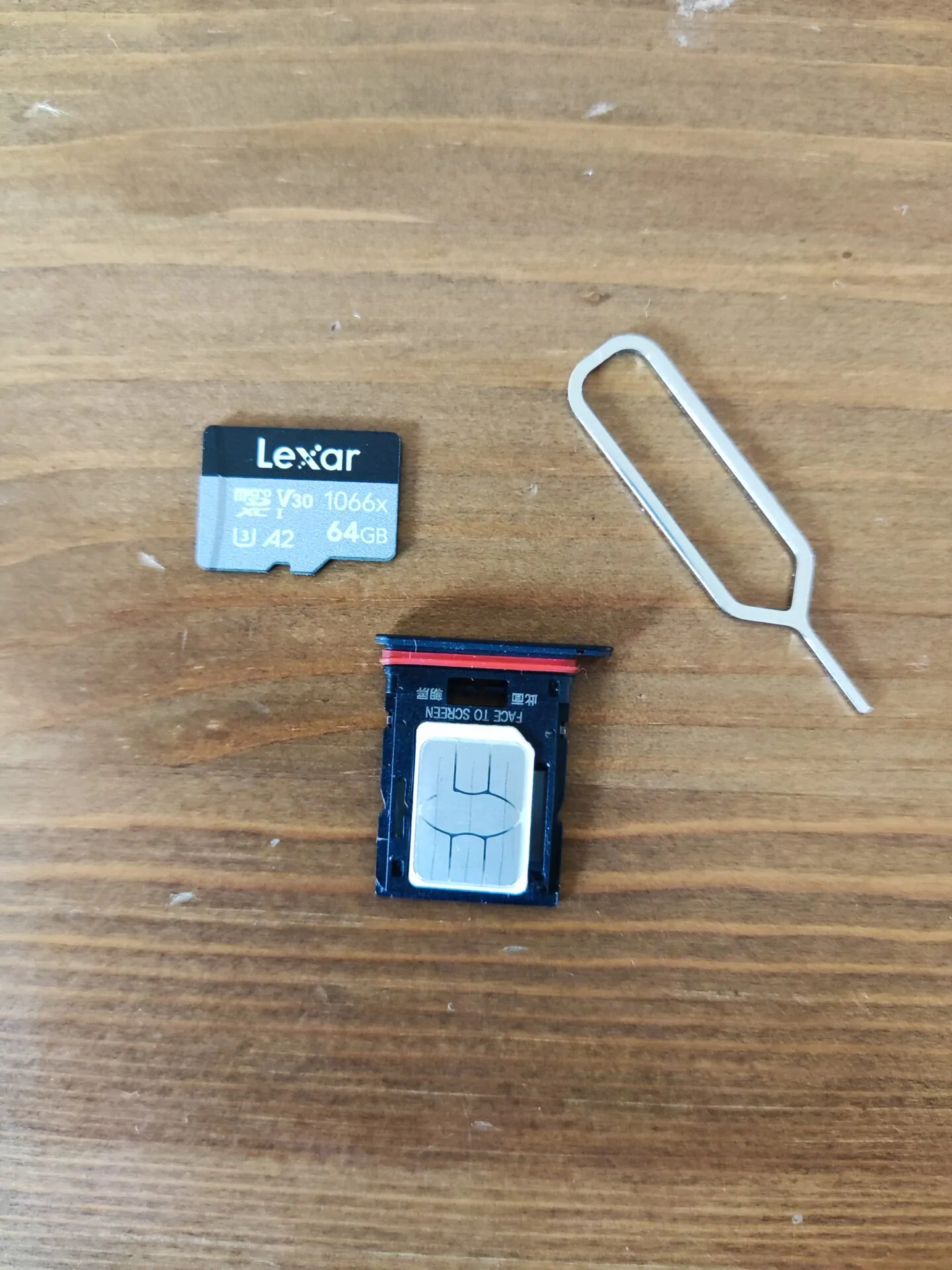 возвращение microSD в смартфоны 2026